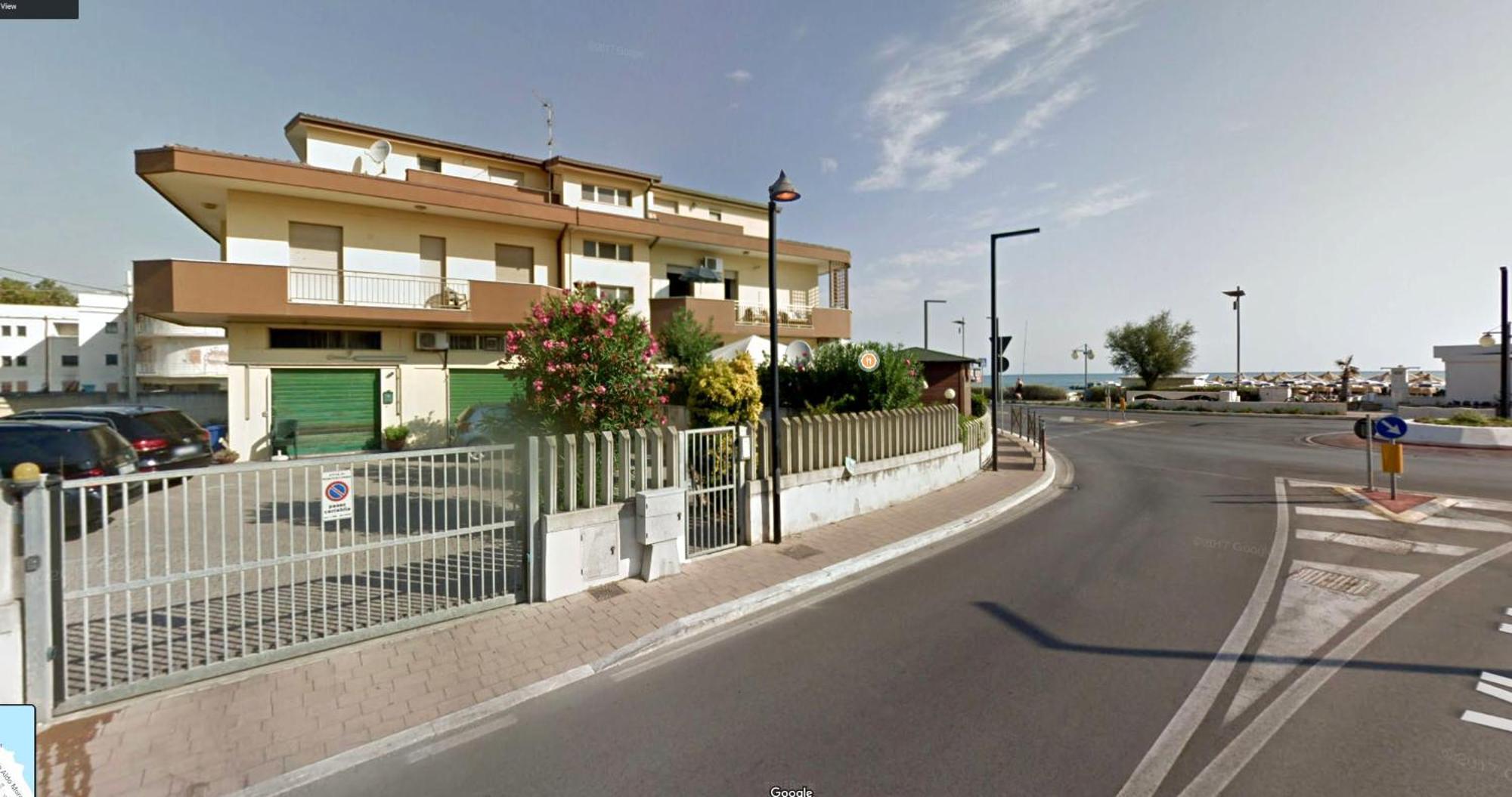 Palm Beach House - Vista Mare Montesilvano Marina 外观 照片
