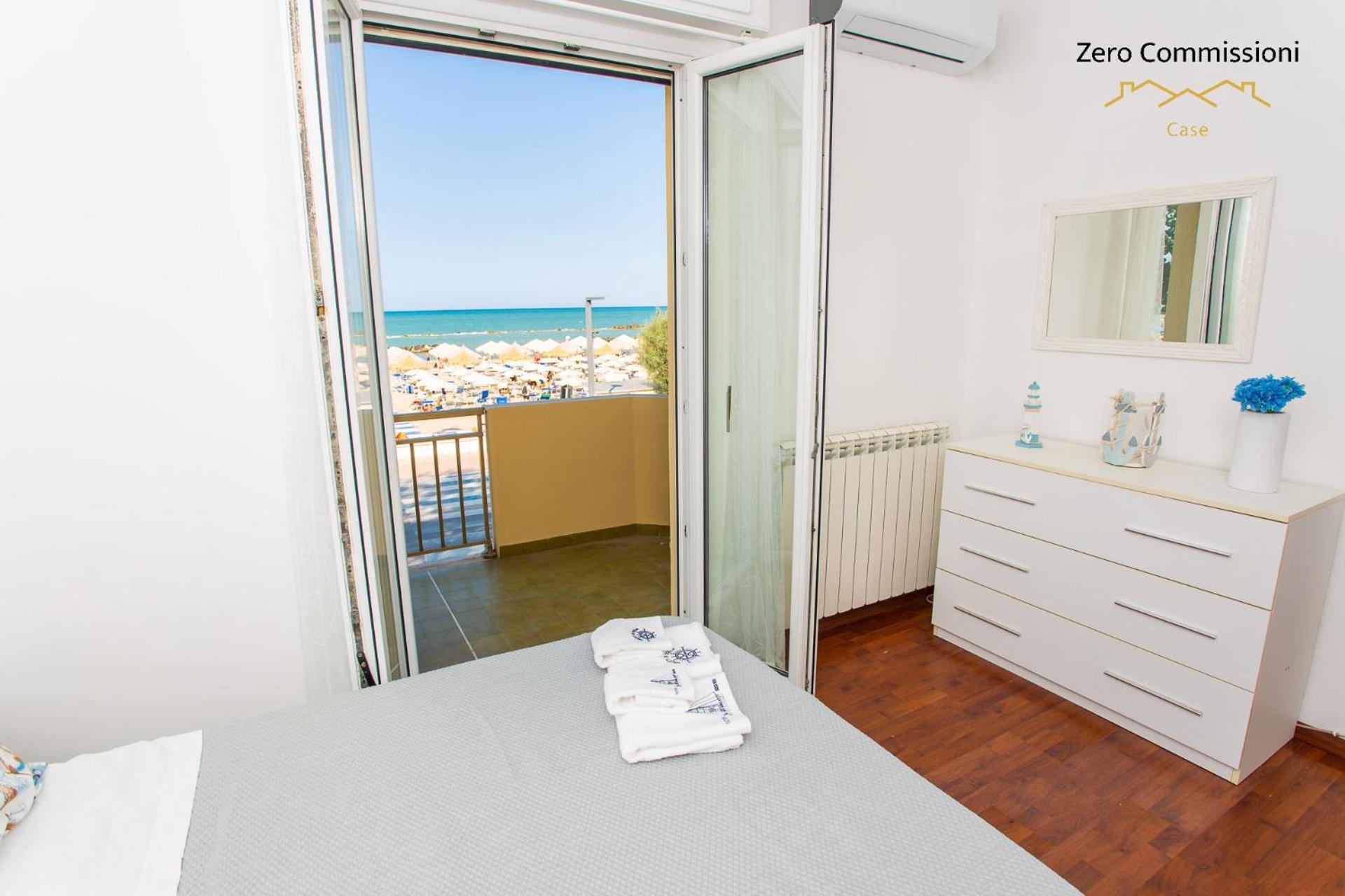 Palm Beach House - Vista Mare Montesilvano Marina 外观 照片