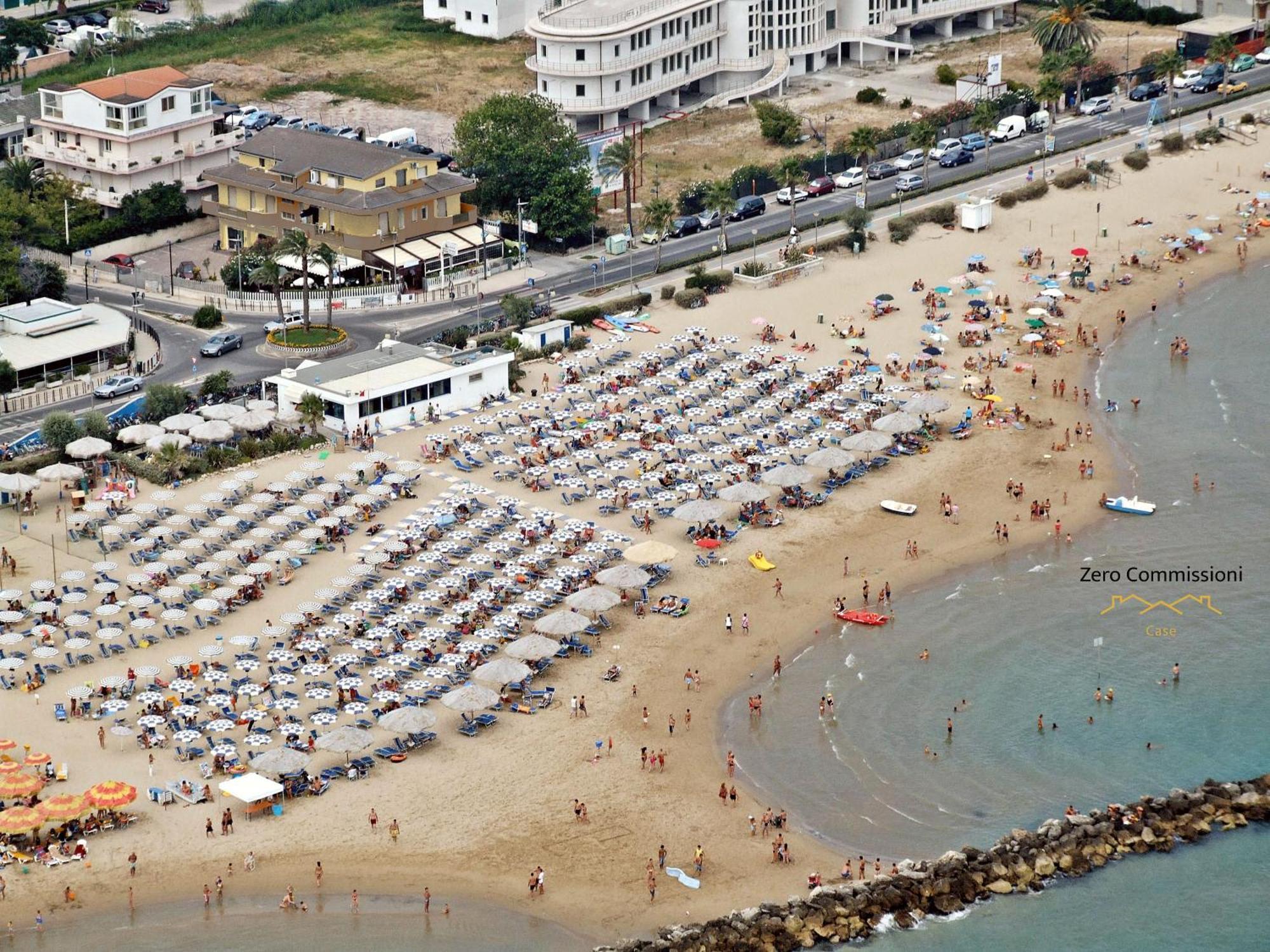 Palm Beach House - Vista Mare Montesilvano Marina 外观 照片